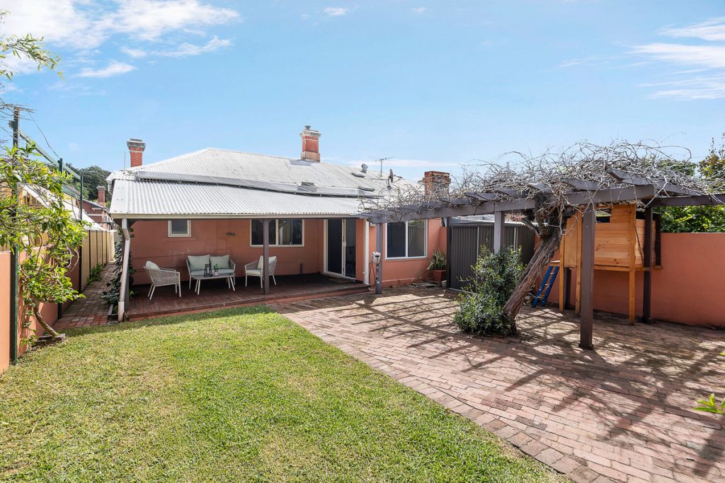 _DSC5718_2f35-490e-fdca-8d91-4d25-ef61-f240-893d_20230922054230