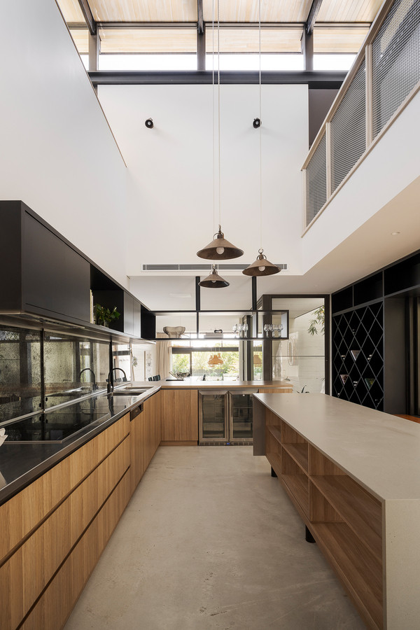 _DSC3991_3f42-e4fd-4c68-6d50-2a15-1639-787f-7b62_20250912054758