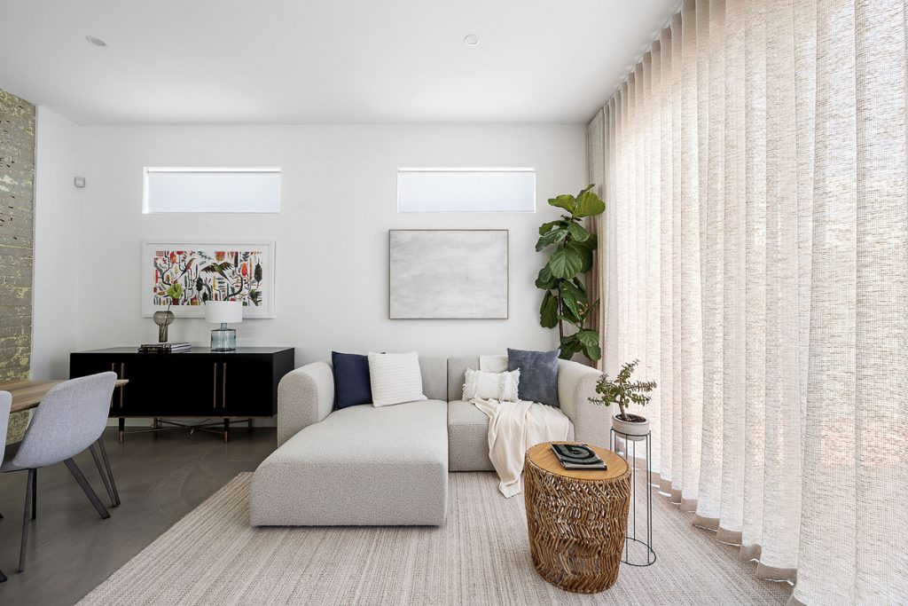 Z63_3724_bbf4-aa06-2dc4-e0f0-c108-a5a8-b43e-1cbf_20251016042330