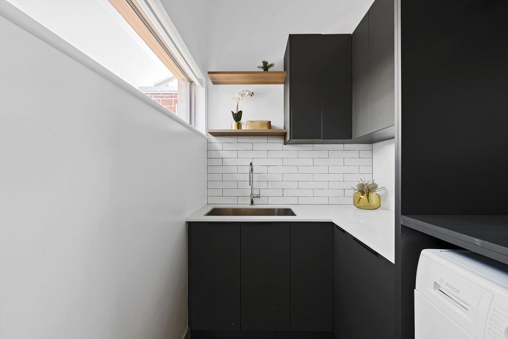 Z63_3768_bf33-6c56-0f6d-ffc1-6d0b-35e0-fb0b-5f03_20251016042321