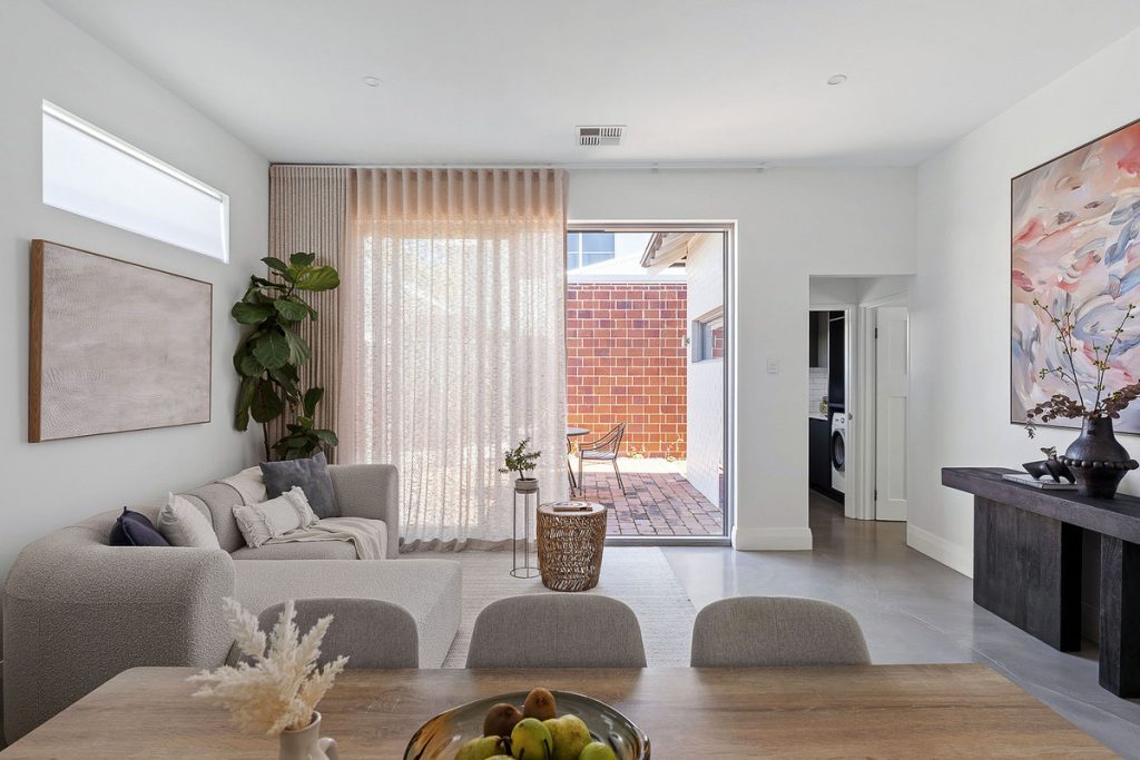 Z63_6740_7c64-5c38-5c09-5b4a-05aa-e581-2bd6-88e4_20251016042313