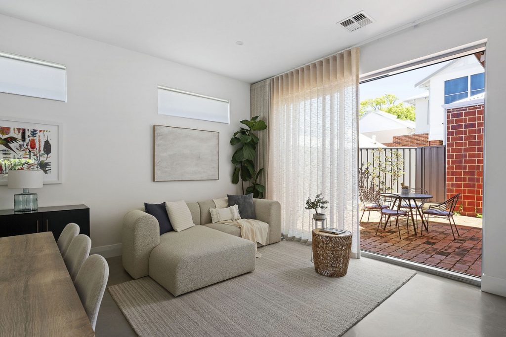 Z63_6749_bef2-dedc-0c3e-348f-e70a-89e4-812d-3742_20251016042309