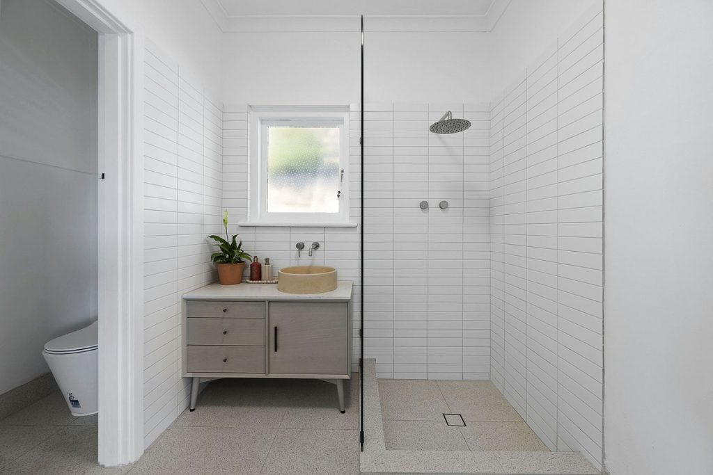 Z63_8247_9cde-f969-5c0b-310c-de38-e5f5-9cce-594b_20251205025037