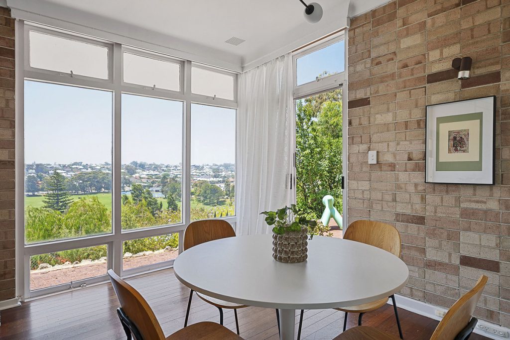 Z63_8406_020f-21f6-cfda-1d3a-c9c9-ab3b-651f-c2e3_20251205025012