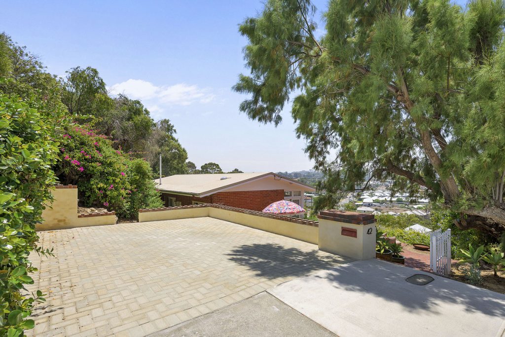 Z63_8410_f17e-fd5f-44e4-4e66-295b-fa1a-a586-8b7e_20251205025011