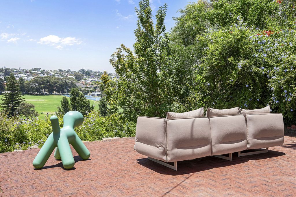 Z63_8516_64a2-9756-6203-9430-9887-3510-850d-ed58_20251205024956