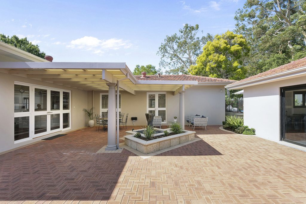 Z63_7584_f4cf-4a45-02bb-b4fc-7a5e-d69d-b9ed-3069_20260203040956